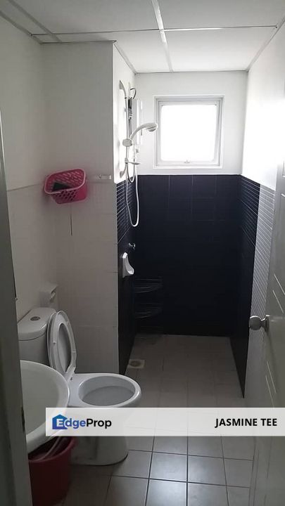 3 Minutes walk to Pandan Indah LRT Station, shops at ground floor at Axis Residence for Rent, Selangor, Ampang