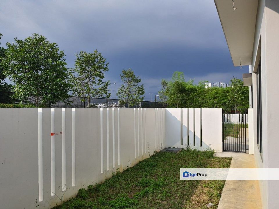 Brand New Non Bumi Broadleaf Residences Hometree Kota Kemuning, Selangor, Kota Kemuning