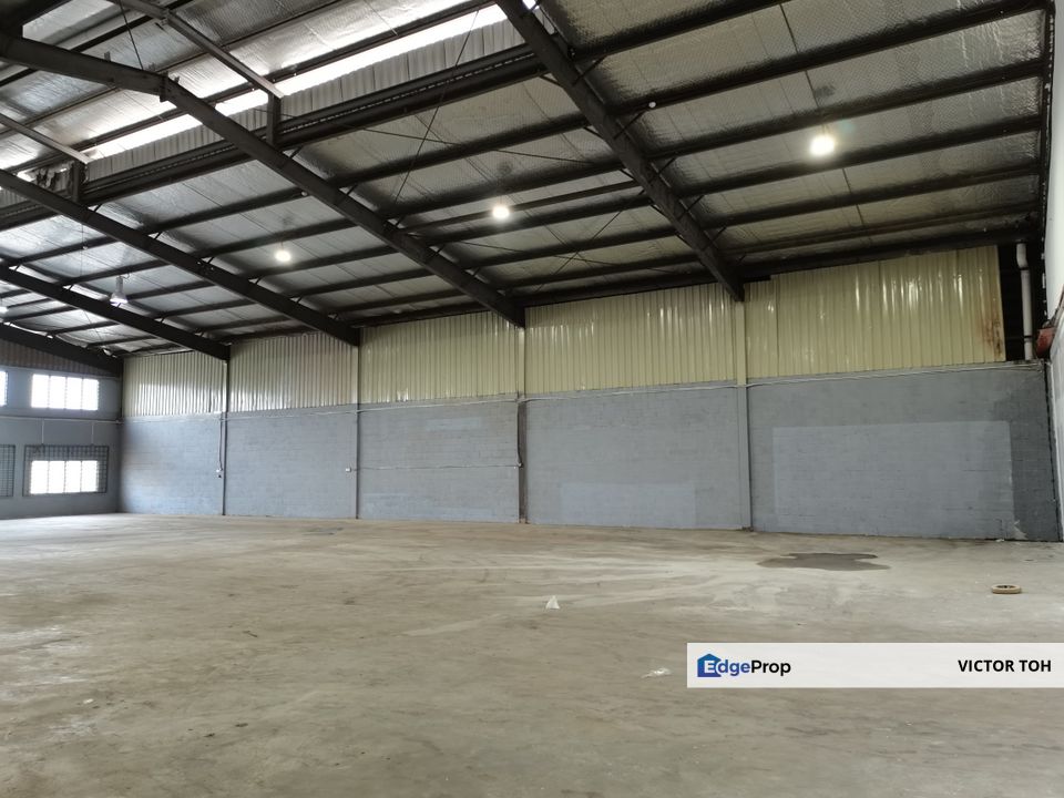 Taman Perindustrian Puchong semi d factory for rent near Pusat Bandar Puchong LDP easy access USJ Subang Jaya Bandar Sunway Bukit Jalil , Selangor, Puchong