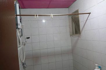 Anjung Hijau (Greenfield Apartment)