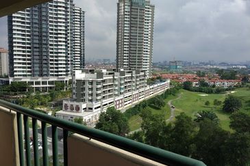 Anjung Hijau (Greenfield Apartment)