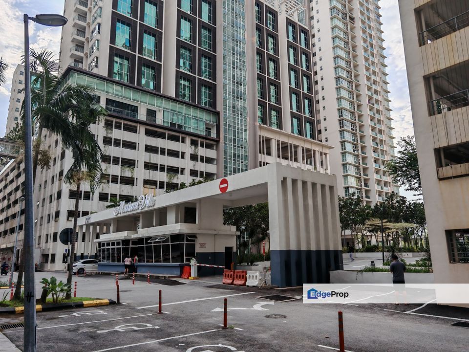 non bumi unit , non auction unit . Good deal . fully furnished with 8 beds capacity , air cond, near UM Satu university , cyberjaya university , Selangor, Cyberjaya