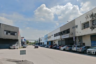 glenmarie , sek u1, 1 1/2 storey link factory Glenmarie , 