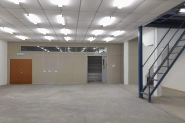 glenmarie , sek u1, 1 1/2 storey link factory Glenmarie , 