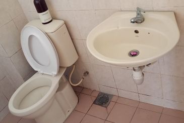 Jalan Puchong Utama 8/7B