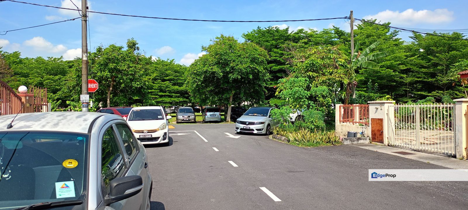 A Perfect Family Home in Taman Puchong Utama (PU8)  Living in Taman Puchong Utama (PU8), Puchong  ### **Location & Accessibility**  Taman Puchong Utam, Selangor, Puchong