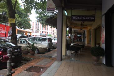 Medan Putra Business Centre