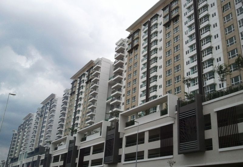 First Residence (Residensi Unggul)