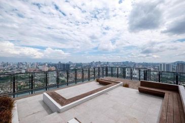 Kenwingston Platz Residence