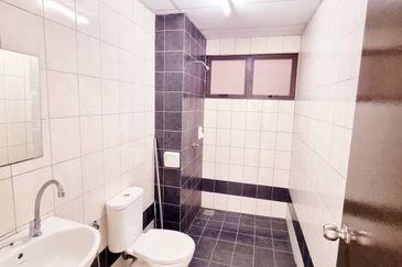 Indah Alam Condominium