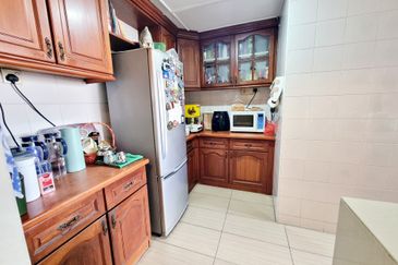 Spring & Summer Villa