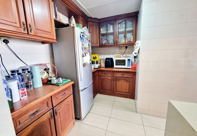 Spring & Summer Villa