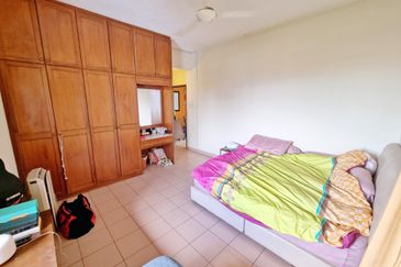 Spring & Summer Villa