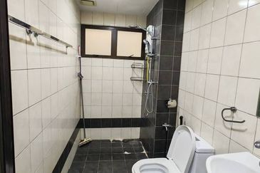 Indah Alam Condominium