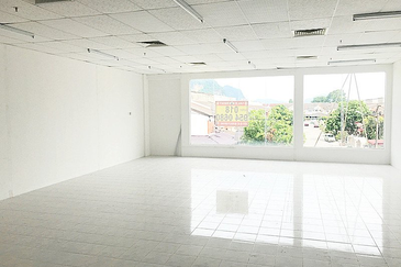 GLAMOUR SQUARE COMMERCIAL CENTRE