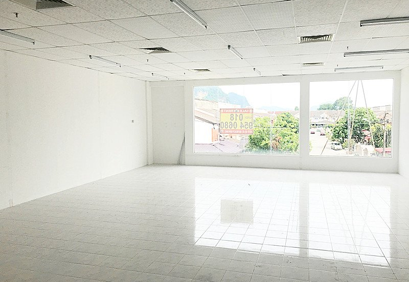 GLAMOUR SQUARE COMMERCIAL CENTRE