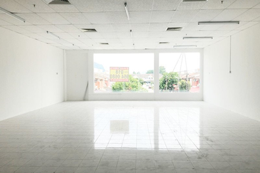 GLAMOUR SQUARE COMMERCIAL CENTRE