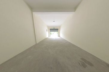 Double Storey Shoplot