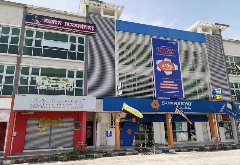 Ipoh Meru Raya, 3 Storey Shoplot, Facing Main Road