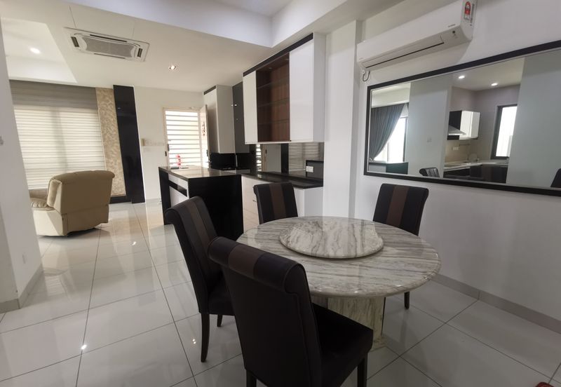 Se7en Thompson @ Ipoh