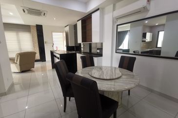 Se7en Thompson @ Ipoh