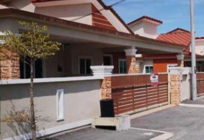 Freehold Single Storey Semi D, 3600sqft, Gated and Guarded