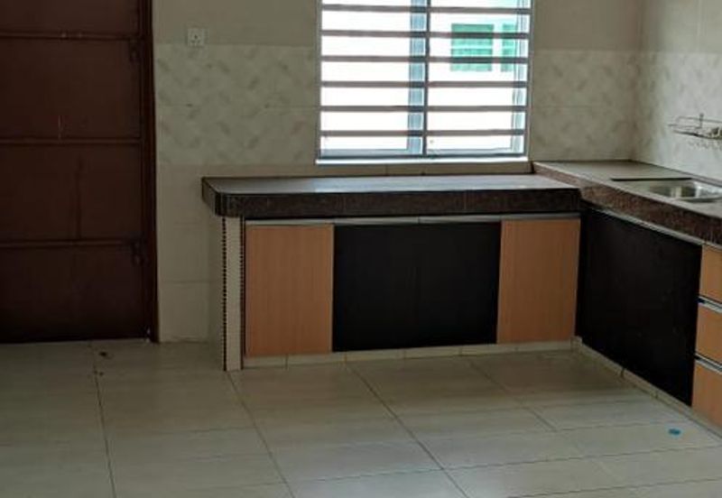 Freehold Single Storey Semi D, 3600sqft, Gated and Guarded