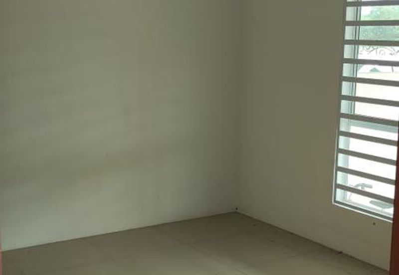 Freehold Single Storey Semi D, 3600sqft, Gated and Guarded