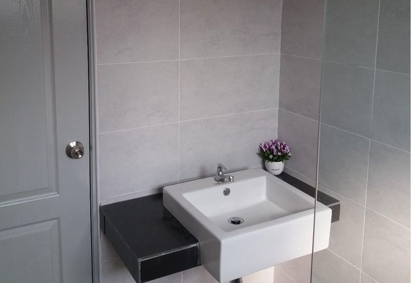 Double Storey, 4 Room 3 Bath @ Taman Sanctuary Garden, Ipoh