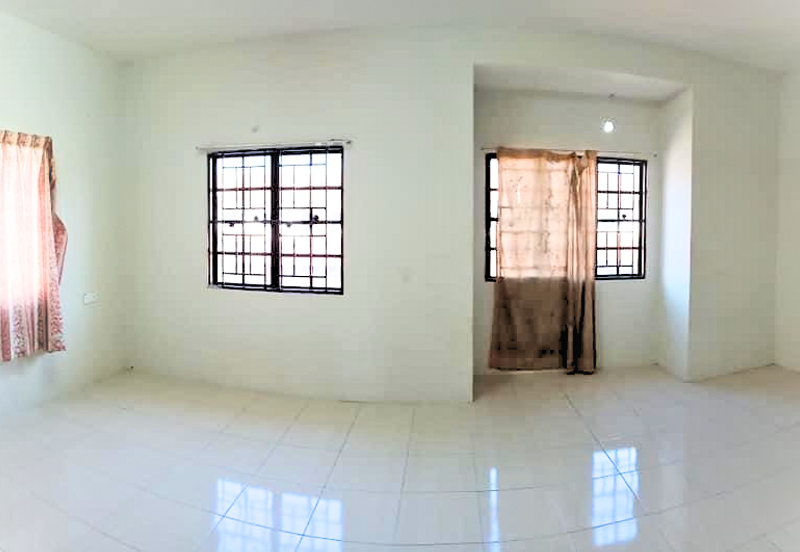 Double Storey Endlot Freehold Spacious 22' x 75', Excellent Location