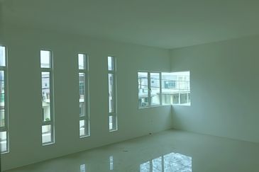 (Freehold) 3 Storey Semi-D Tasek Square Ipoh