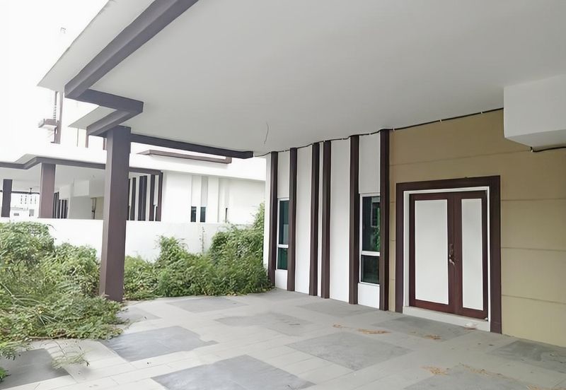 (Freehold) 3 Storey Semi-D Tasek Square Ipoh