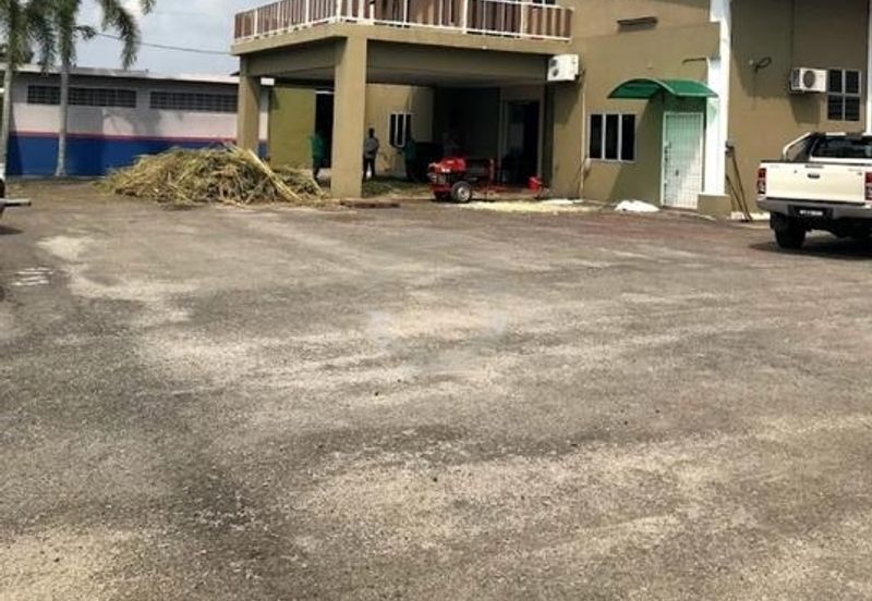 Factory, Warehouse & Office Lot Along Jalan Changkat Jong, Teluk Intan