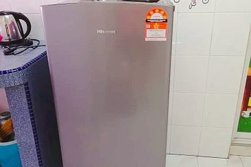 Room For Rent @ Gunung Rapat, Rapat Setia, Ampang (Fully Furnished)