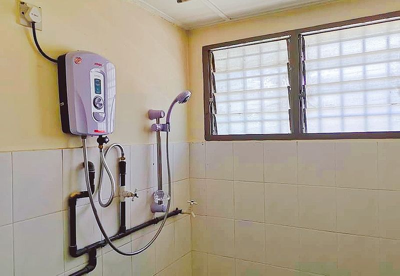 Room For Rent @ Gunung Rapat, Rapat Setia, Ampang (Fully Furnished)