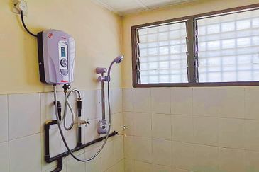 Room For Rent @ Gunung Rapat, Rapat Setia, Ampang (Fully Furnished)