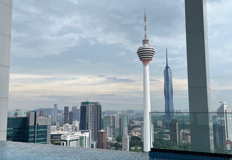 Face Platinum Suites