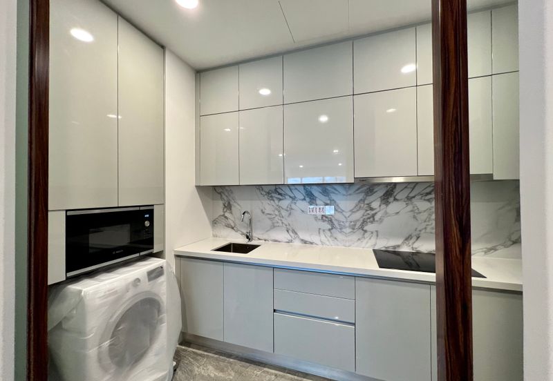 Face Platinum Suites