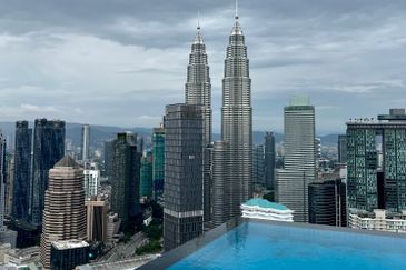 Face Platinum Suites