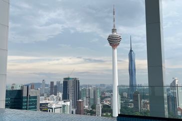 Face Platinum Suites