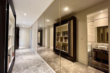 Face Platinum Suites