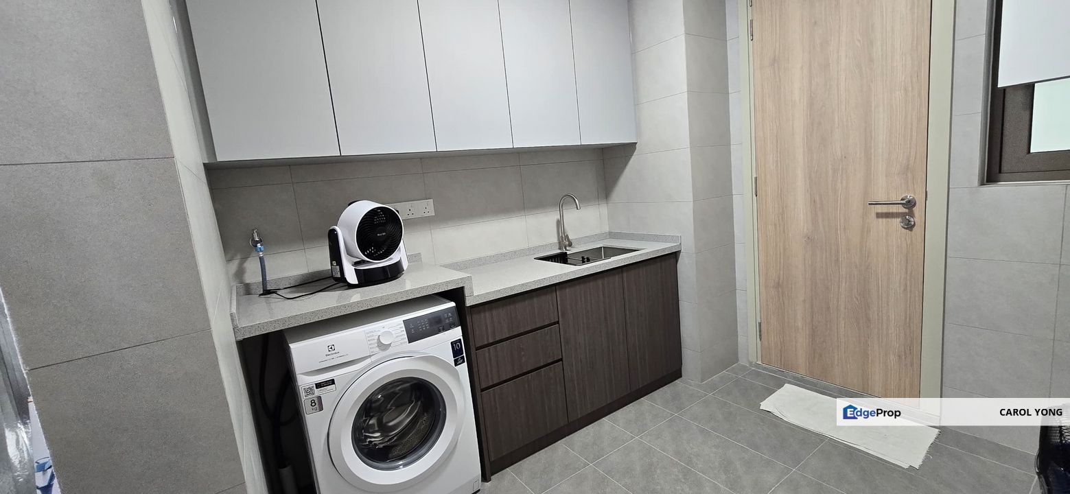 Just Listed! Fully Furnished and ready to move in immediately, Kuala Lumpur, Desa Parkcity