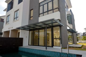 The Grove @ Lake Fields