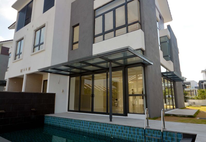 The Grove @ Lake Fields