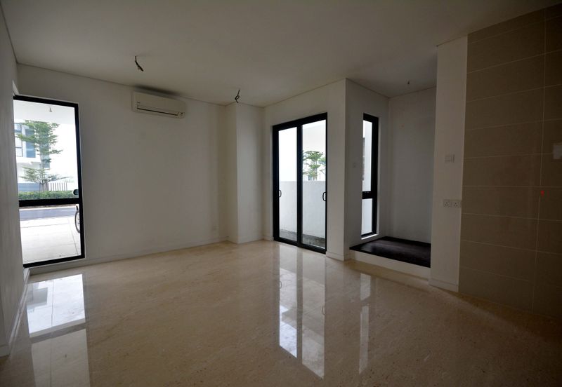 The Grove @ Lake Fields