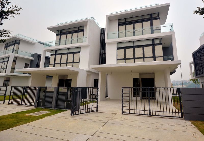 The Grove @ Lake Fields