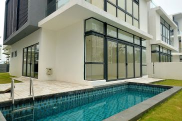 The Grove @ Lake Fields