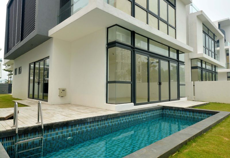 The Grove @ Lake Fields