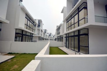 The Grove @ Lake Fields