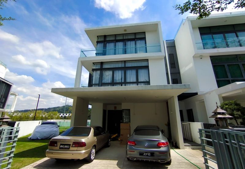 The Grove @ Lake Fields